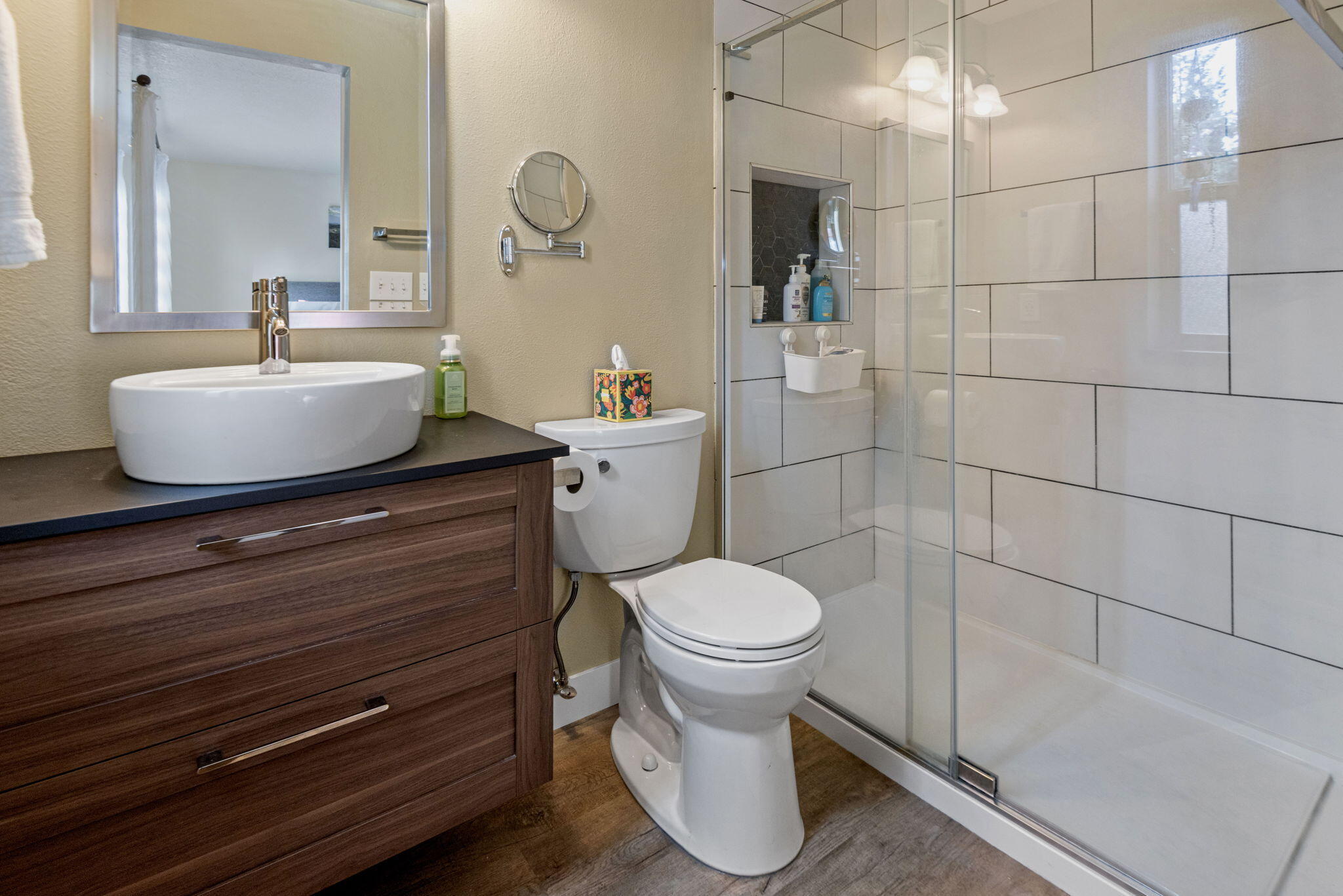 1741 NE Cackler Lane