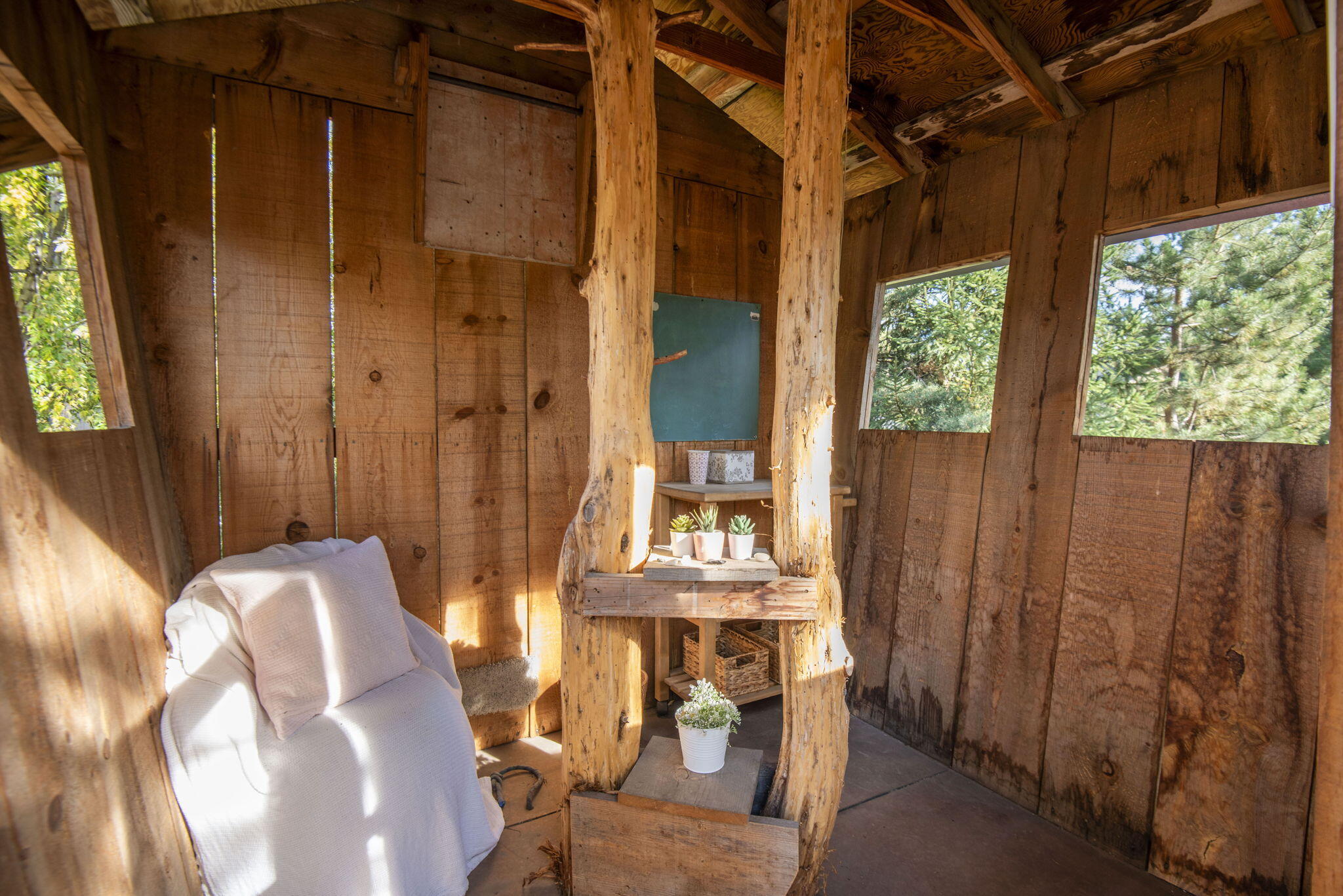 1741 NE Cackler Lane