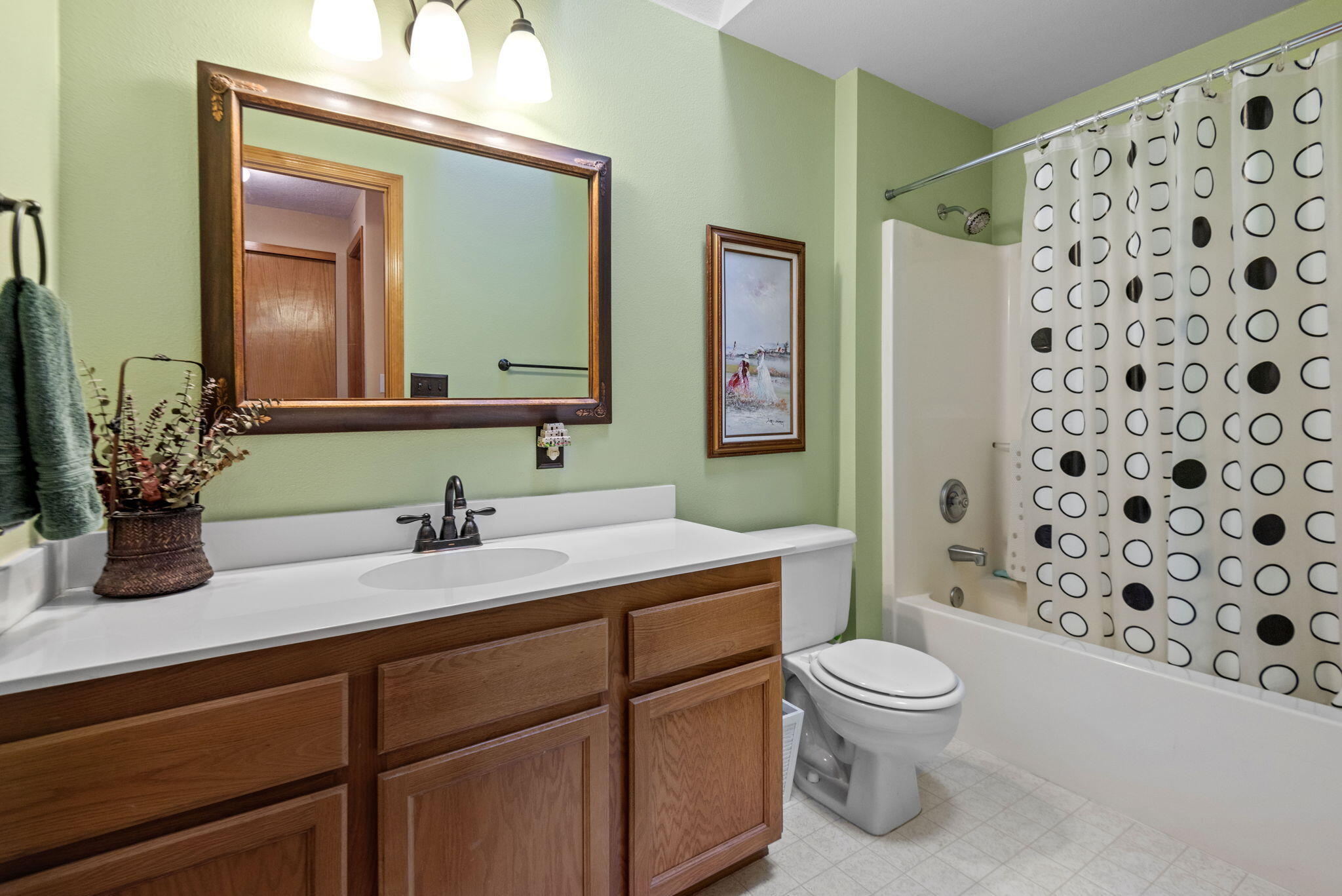 1100 NE Locksley Drive