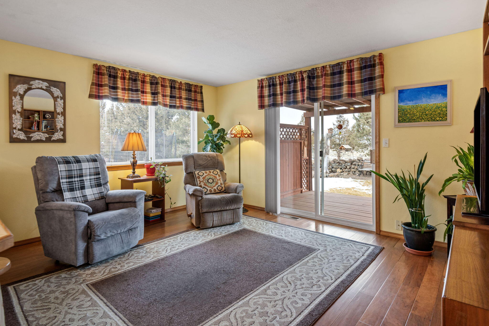 1100 NE Locksley Drive