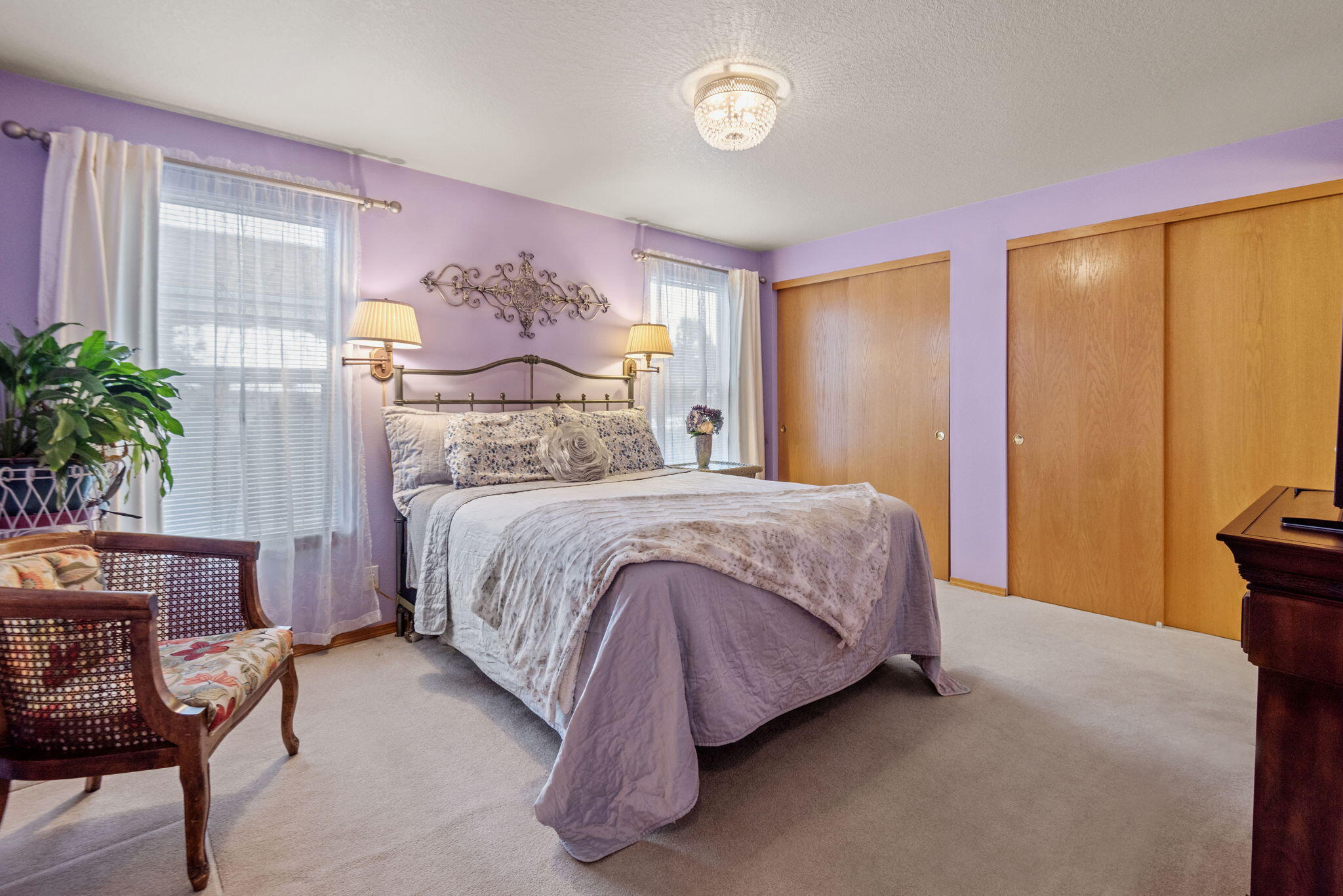 1100 NE Locksley Drive