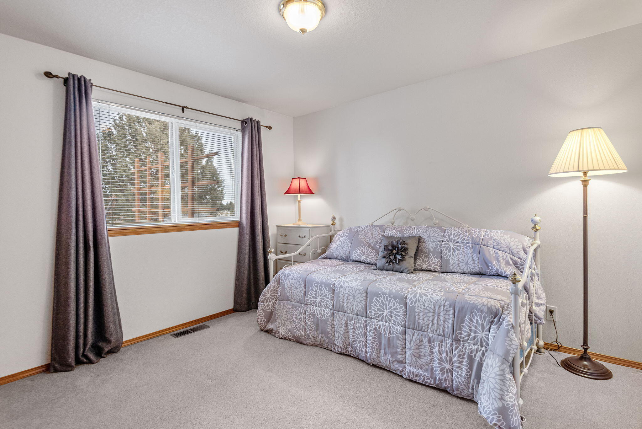 1100 NE Locksley Drive