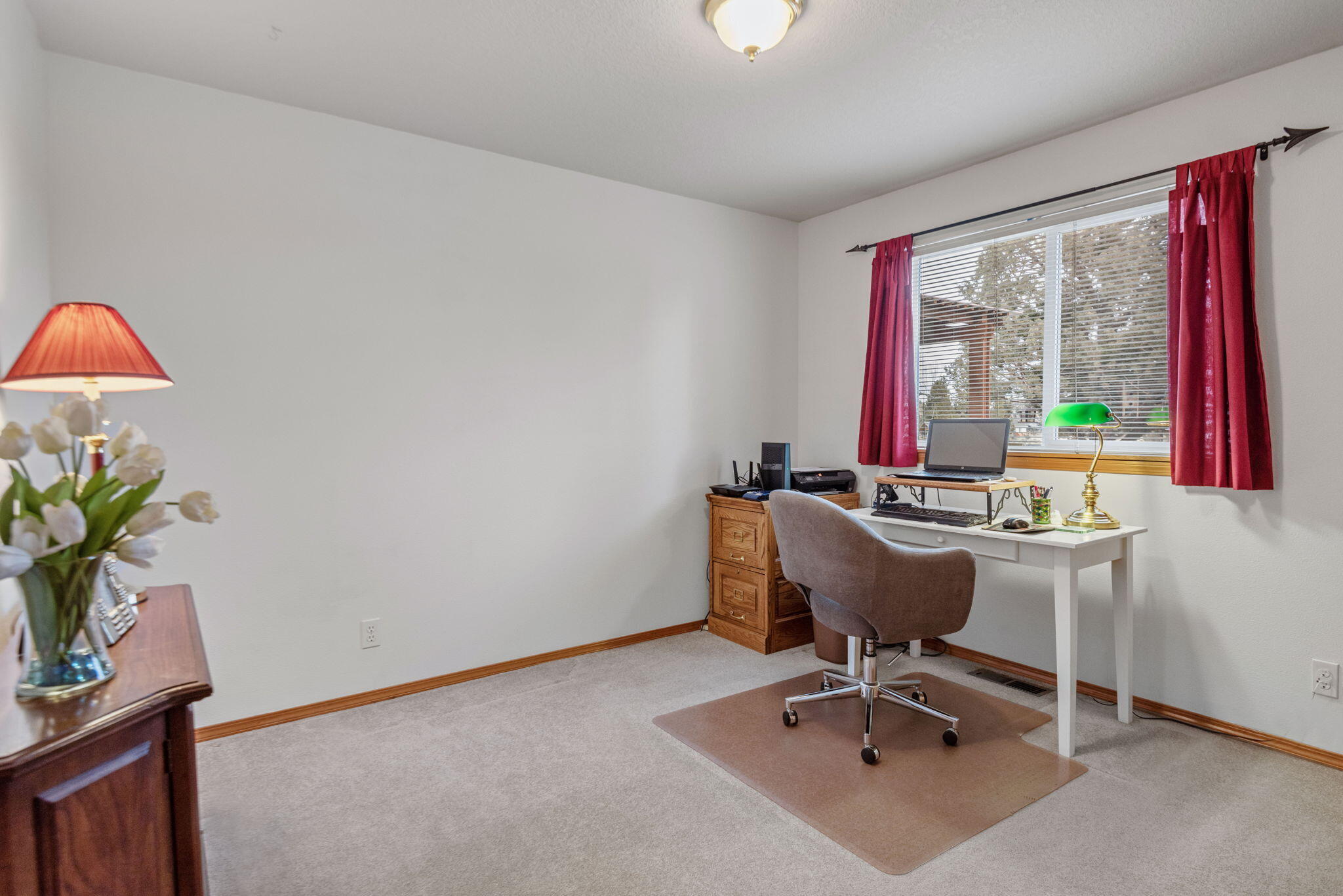 1100 NE Locksley Drive