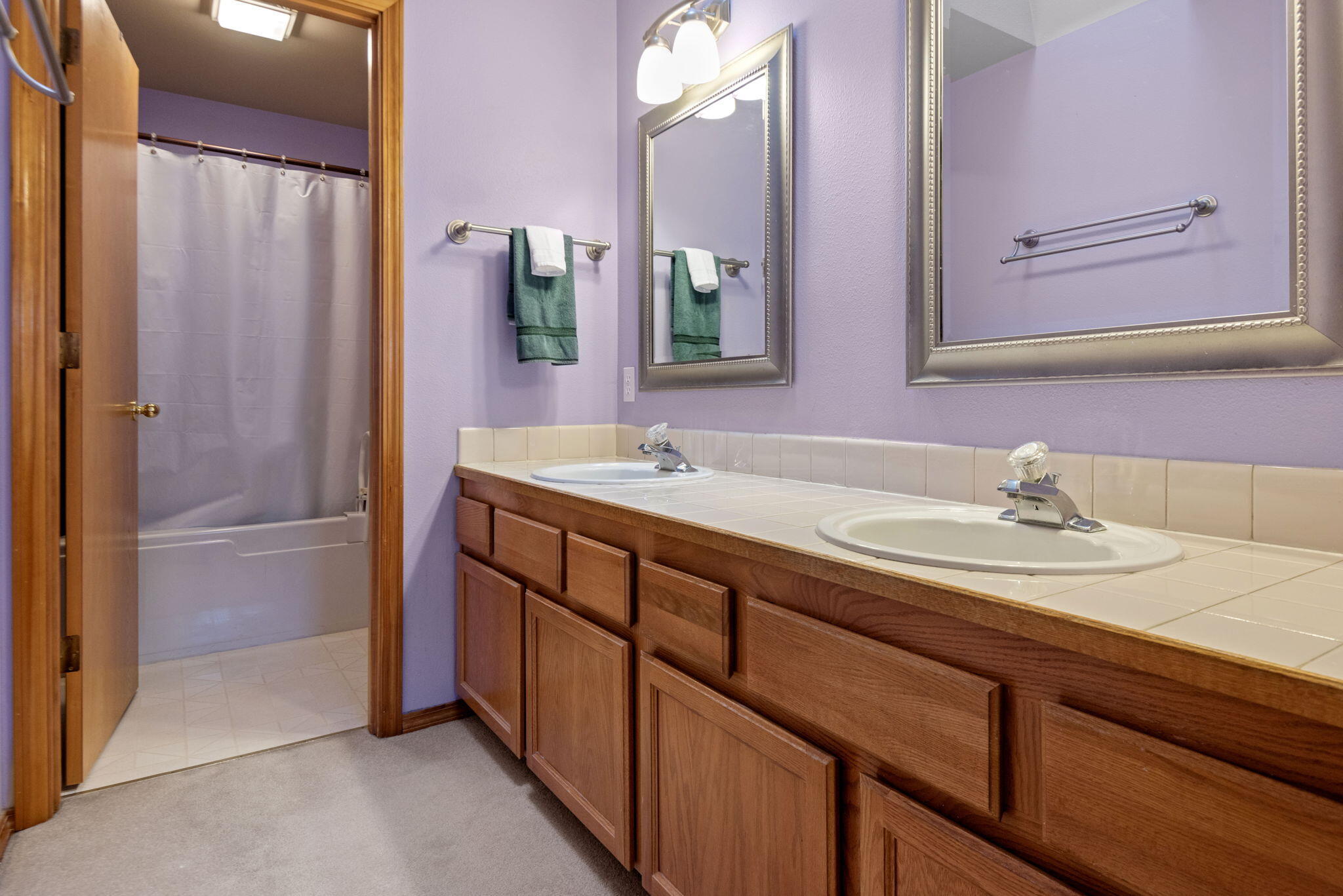 1100 NE Locksley Drive