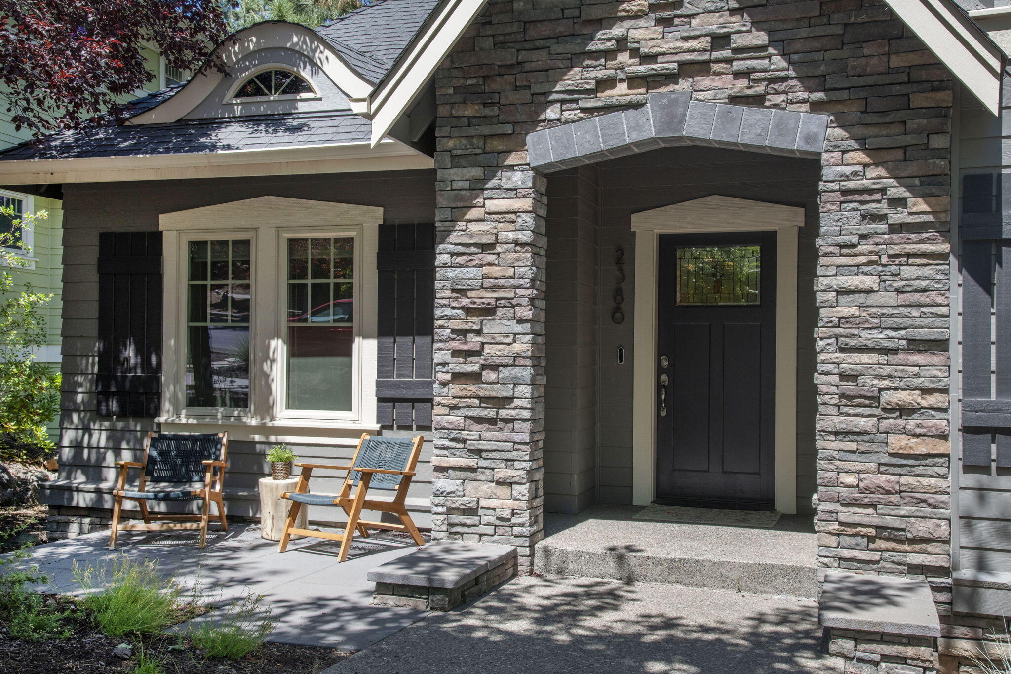 2386 NW Lemhi Pass Drive