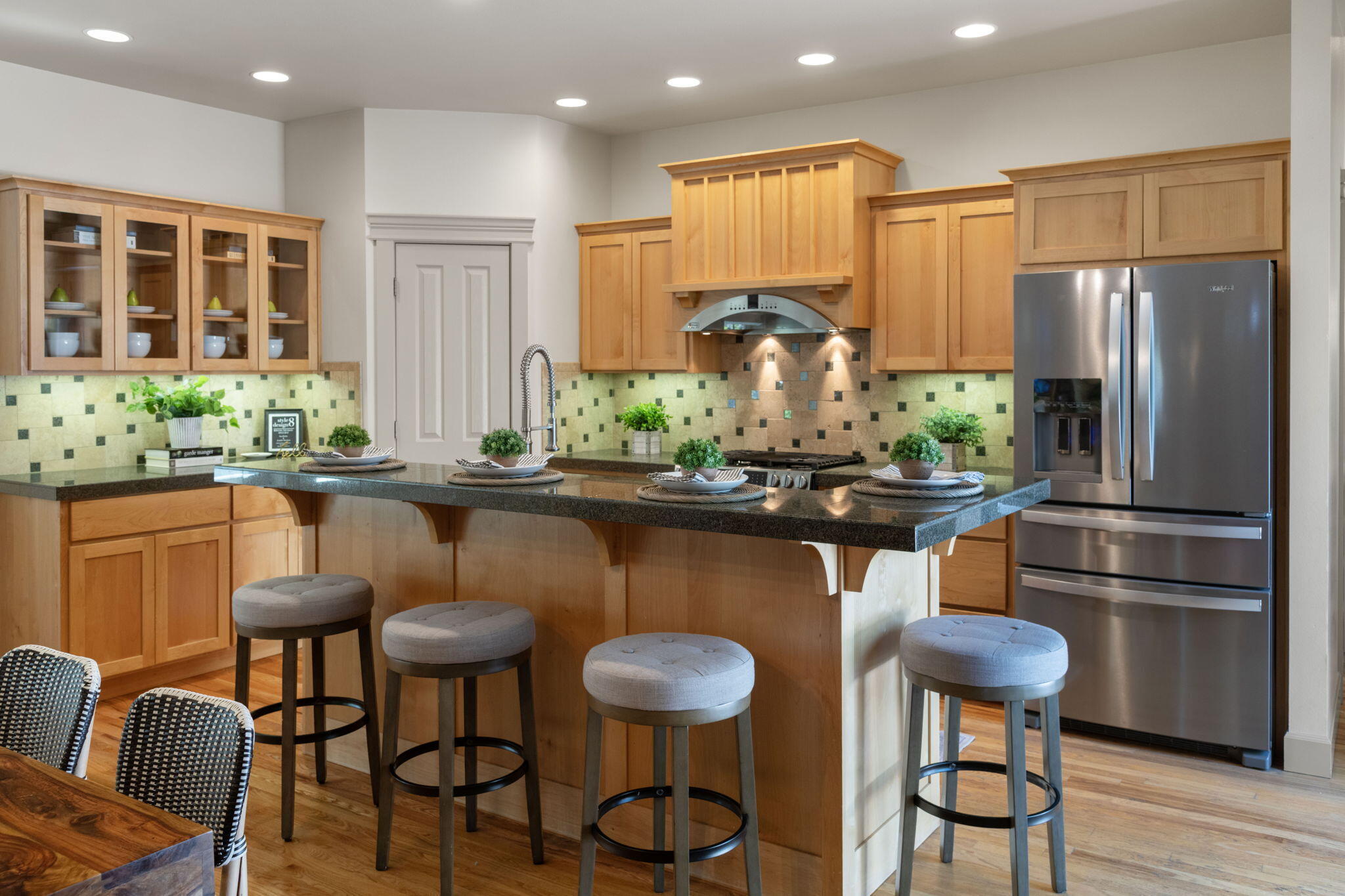 2386 NW Lemhi Pass Drive