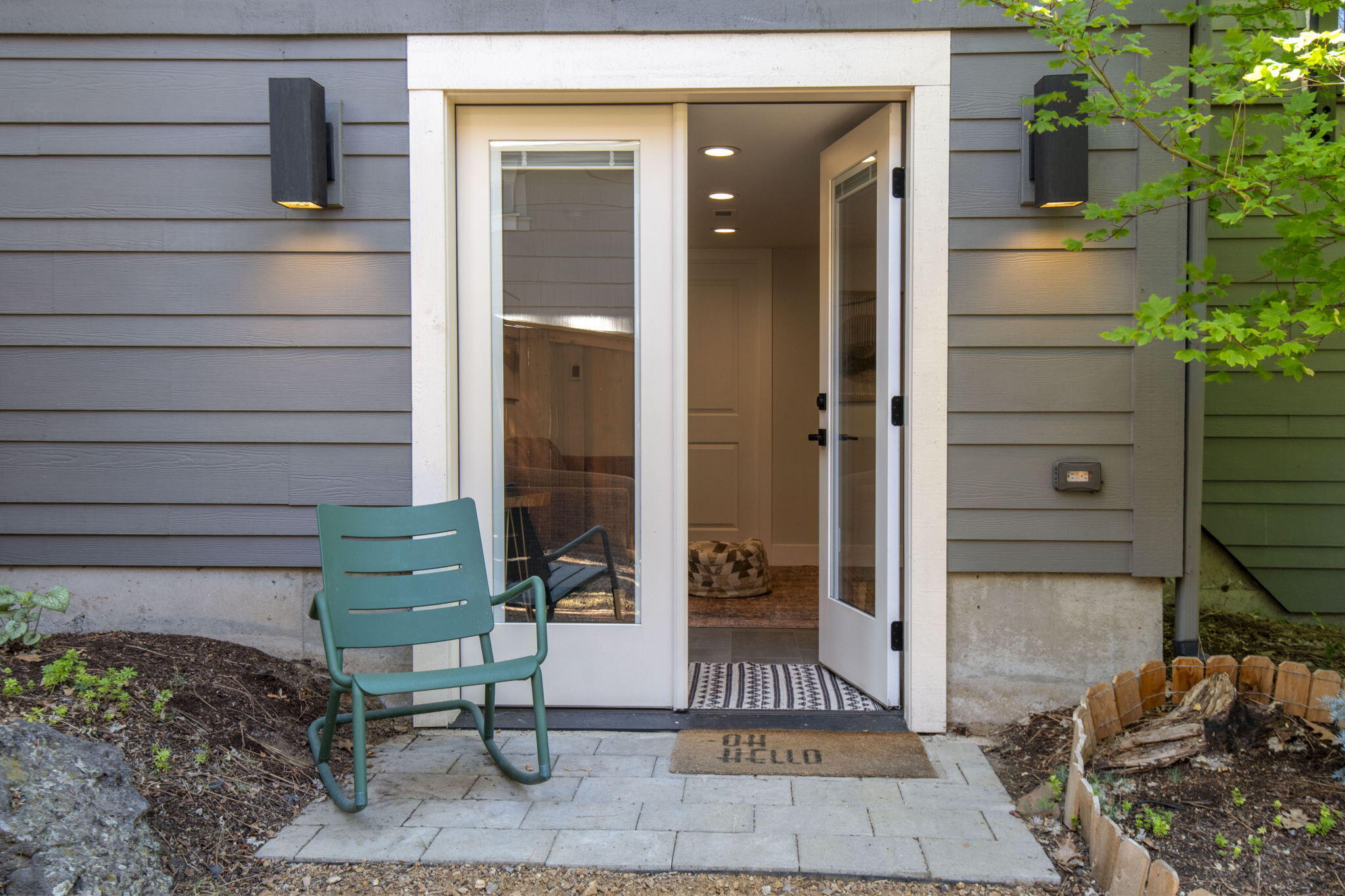 2386 NW Lemhi Pass Drive