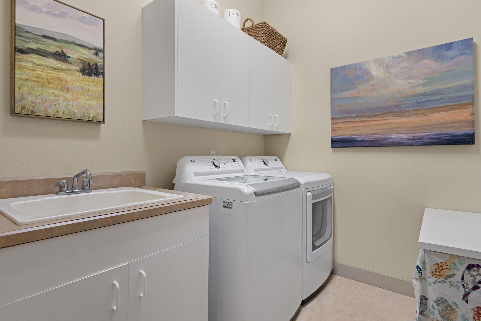 2386 NW Lemhi Pass Drive