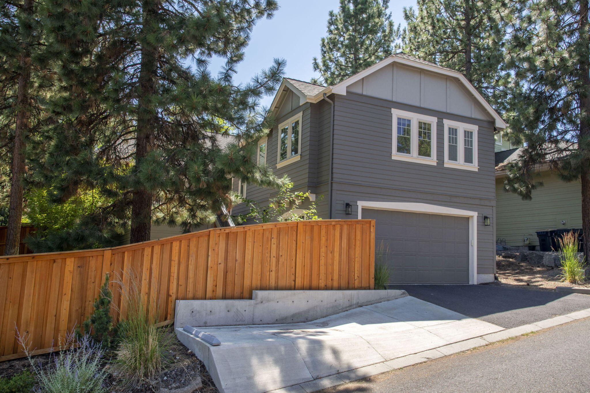 2386 NW Lemhi Pass Drive