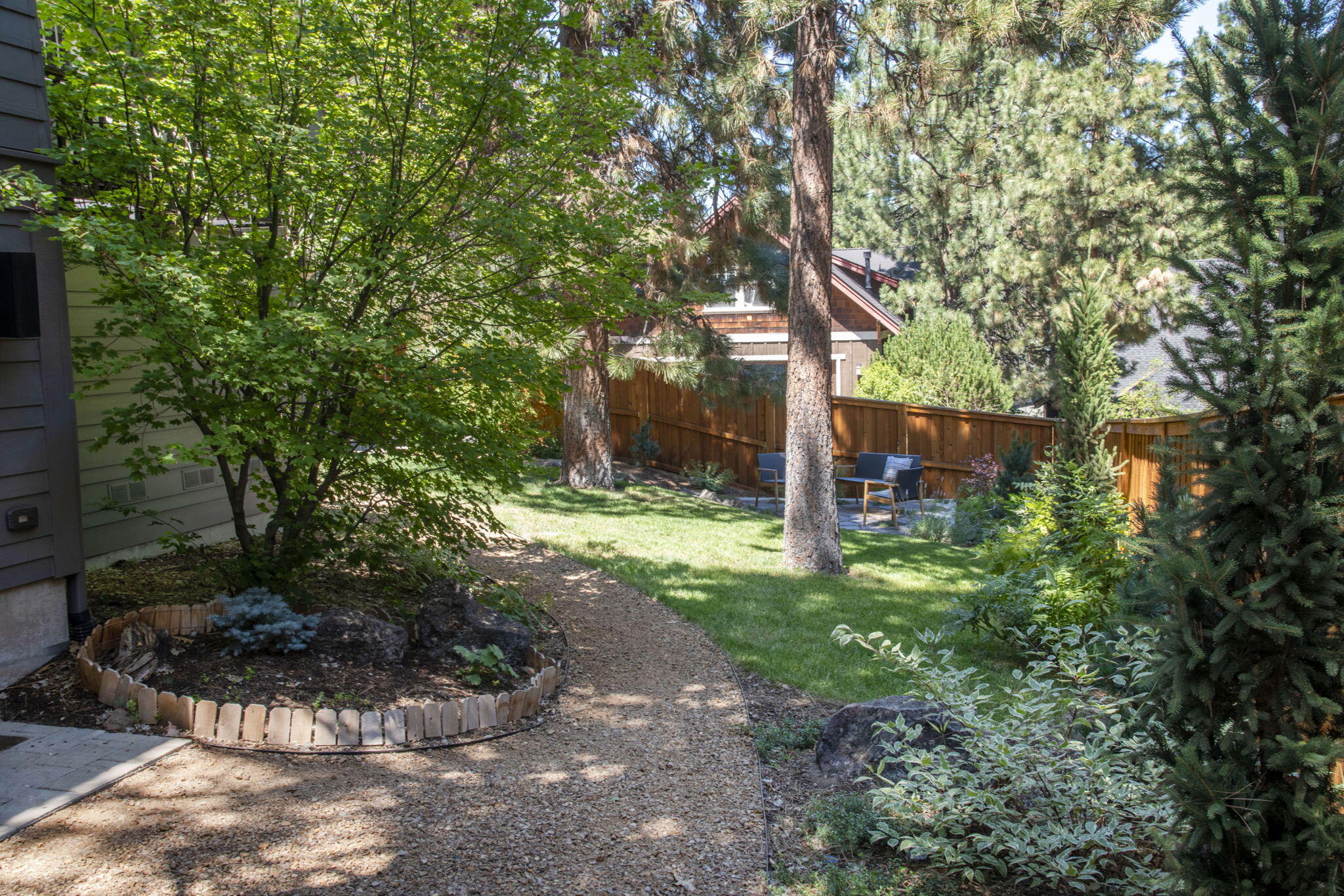 2386 NW Lemhi Pass Drive