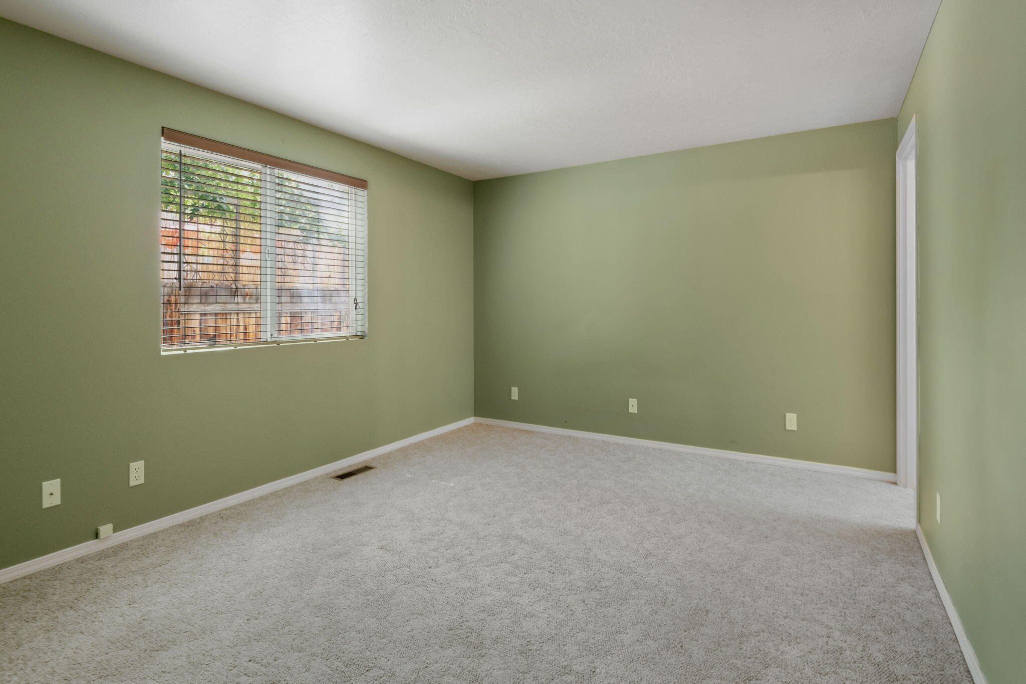 527 SW Forest Grove Drive