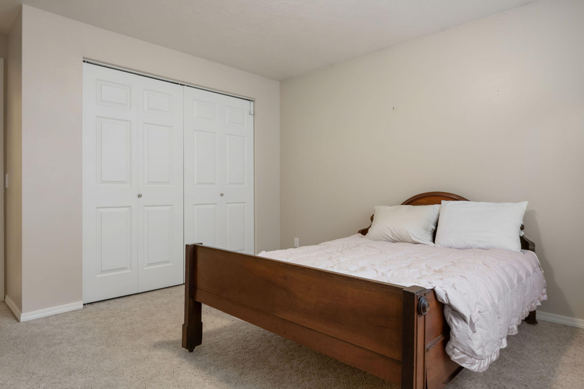 527 SW Forest Grove Drive