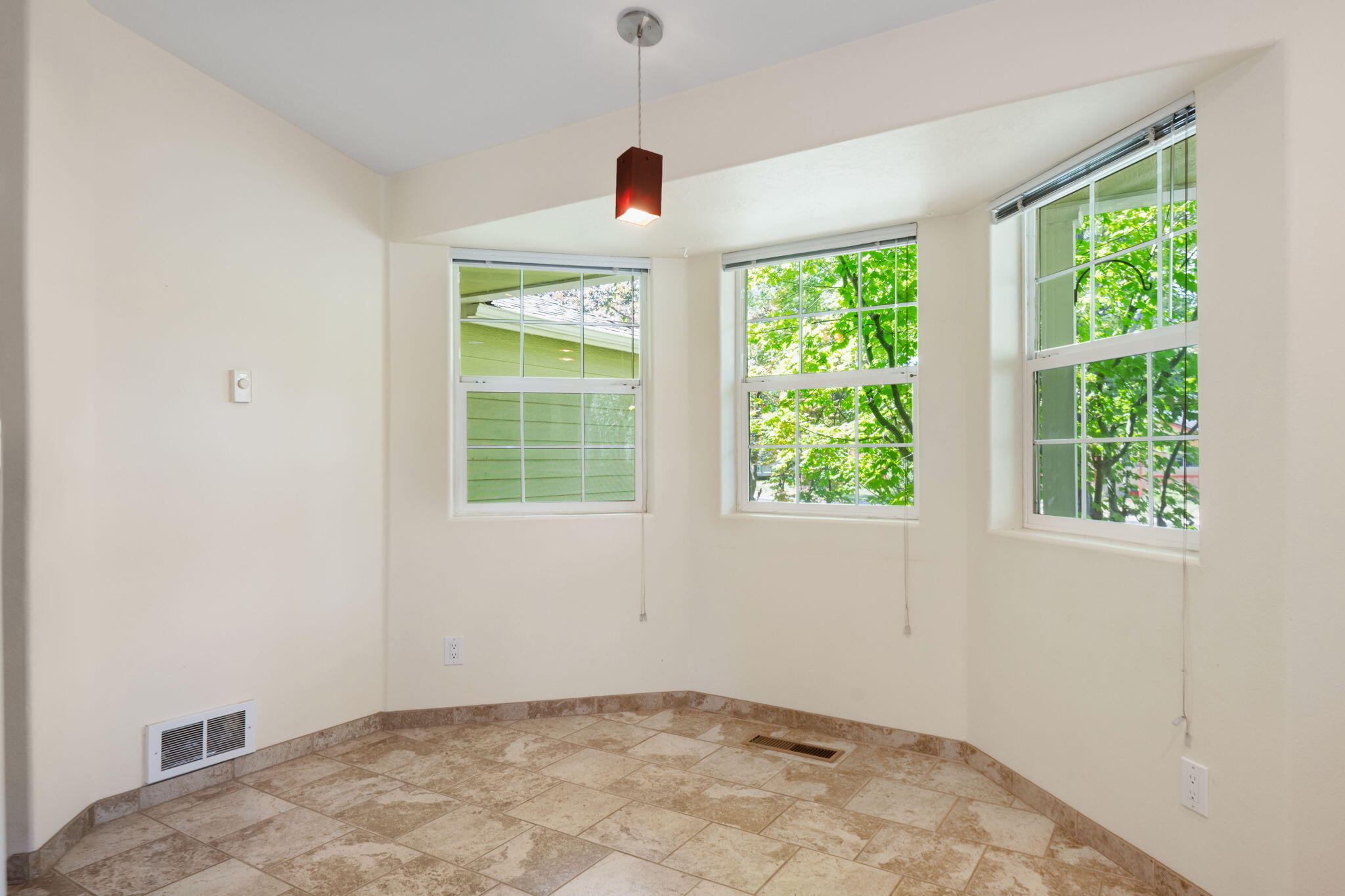 527 SW Forest Grove Drive