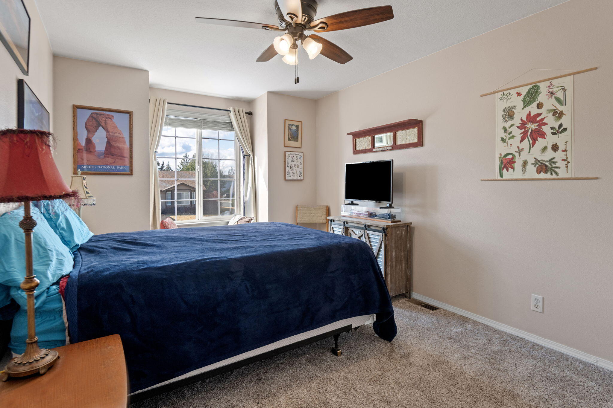 1152 NE Locksley Drive