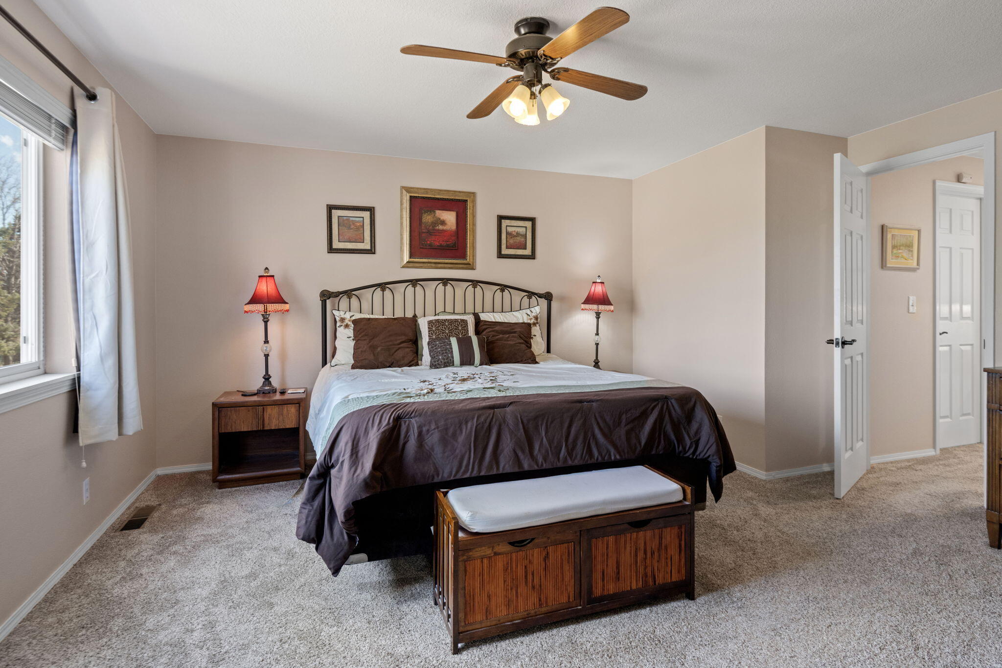 1152 NE Locksley Drive