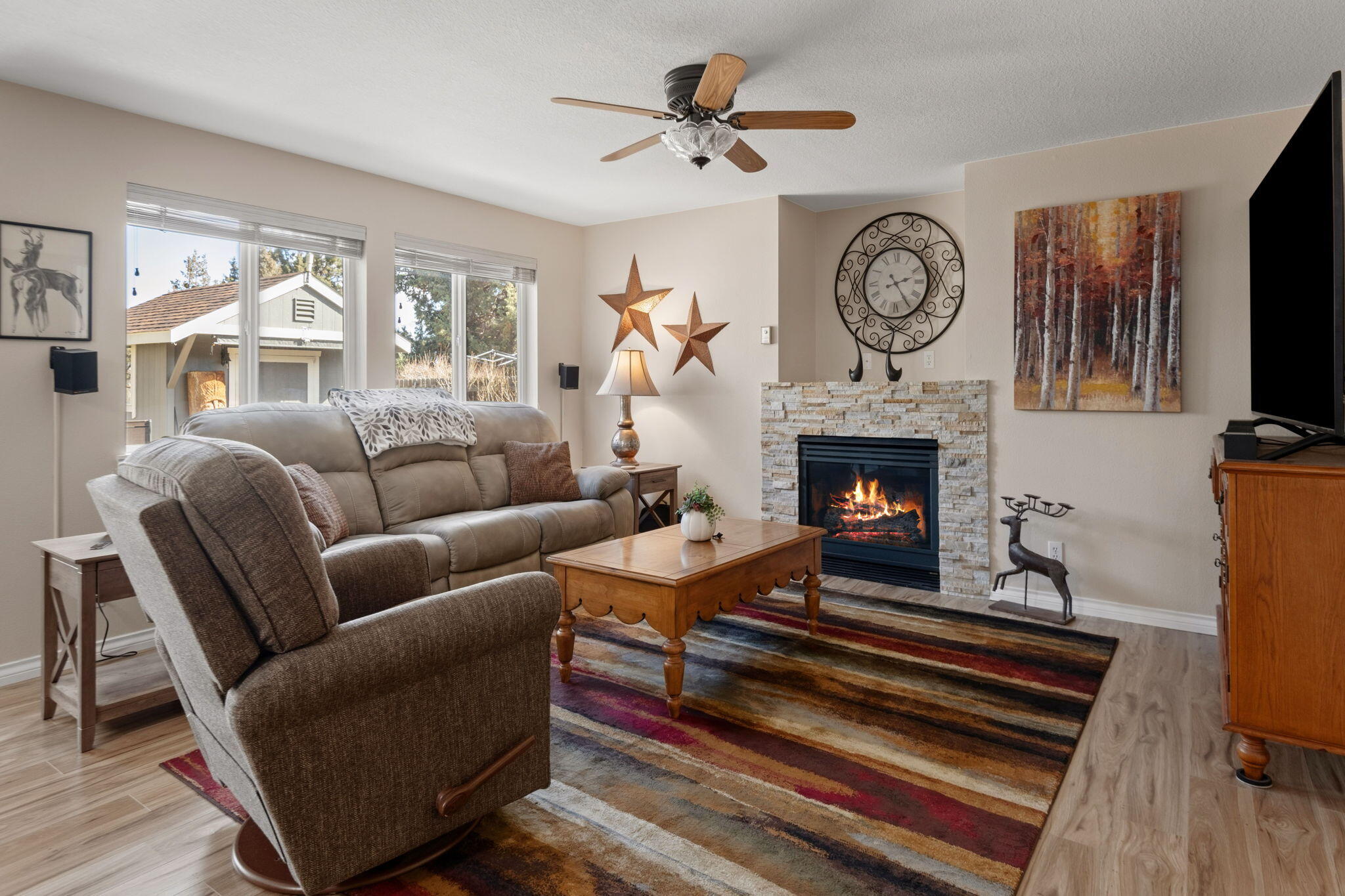 1152 NE Locksley Drive