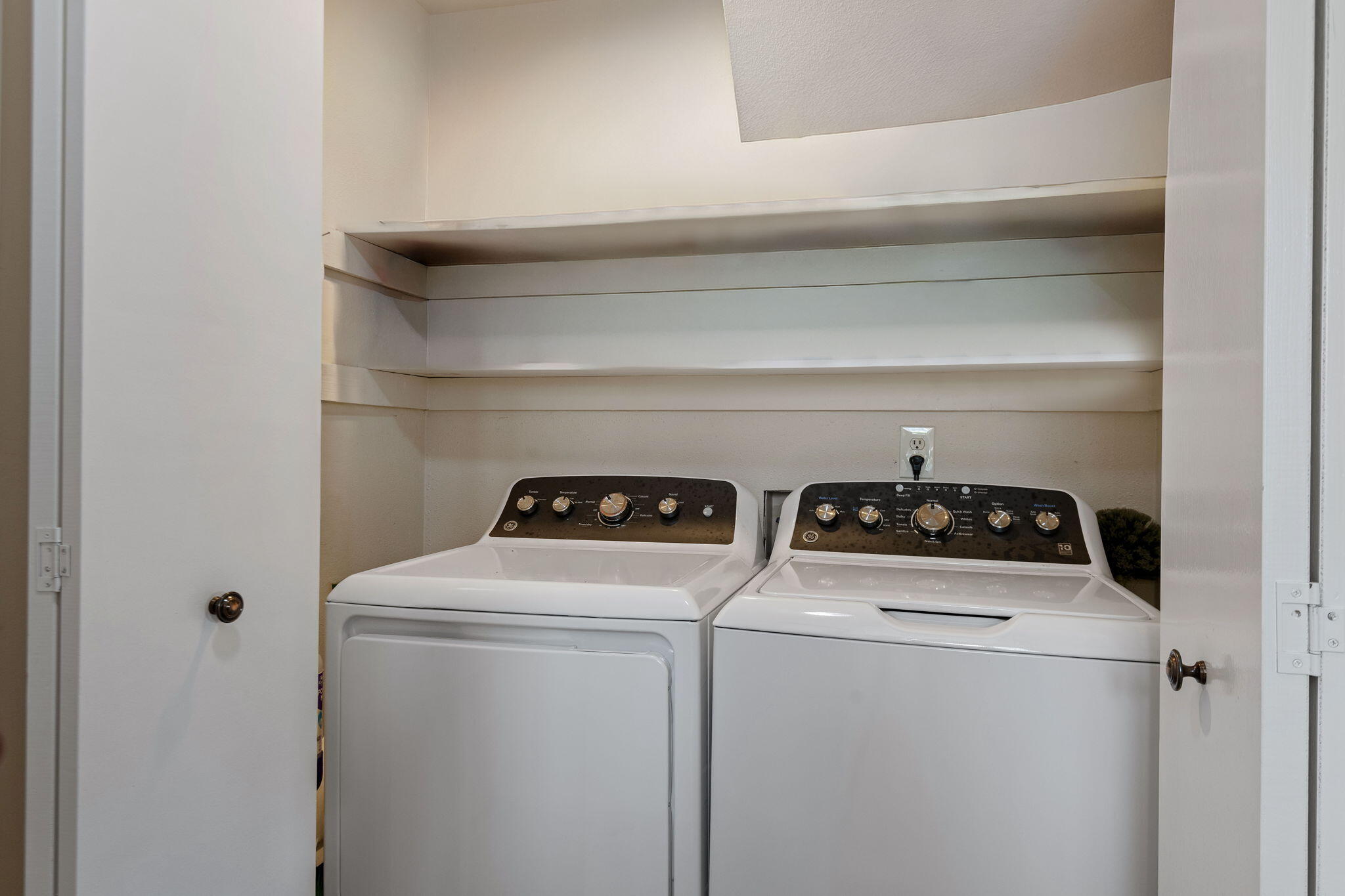 1152 NE Locksley Drive