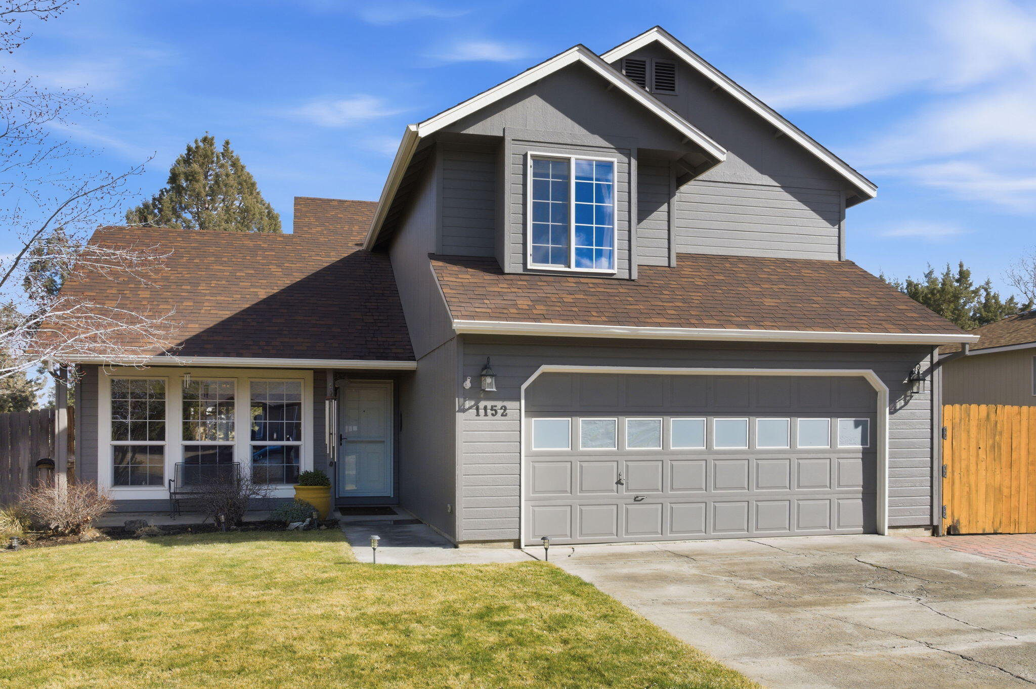 1152 NE Locksley Drive