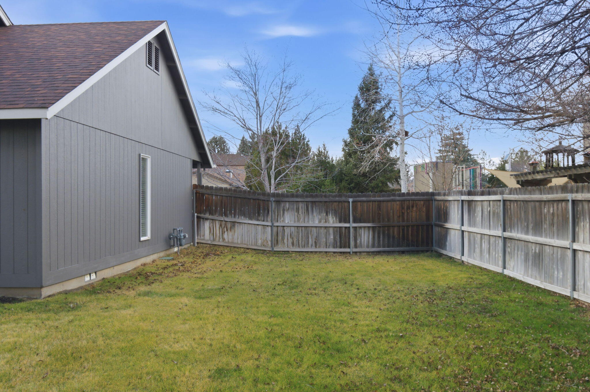 1152 NE Locksley Drive