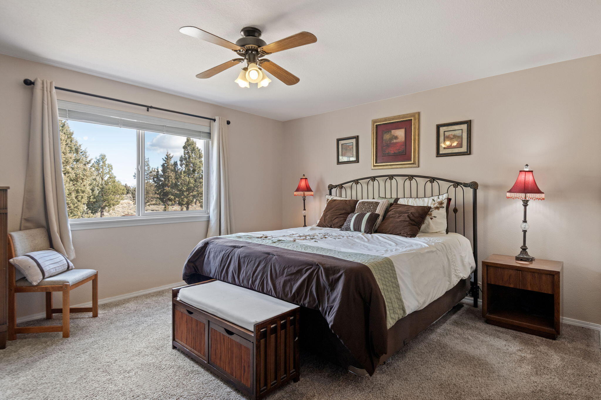 1152 NE Locksley Drive