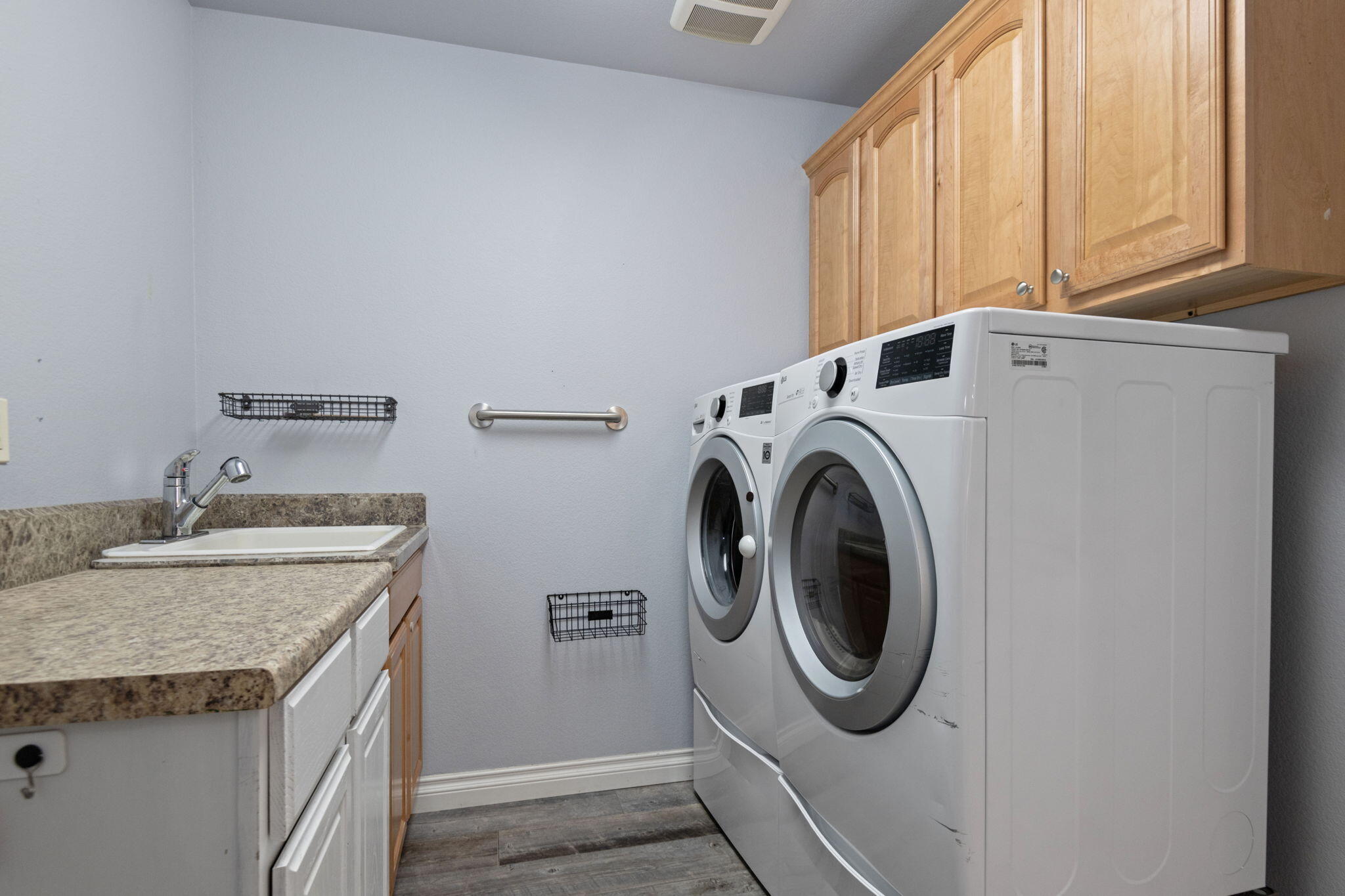 1736 NW Nickernut Place