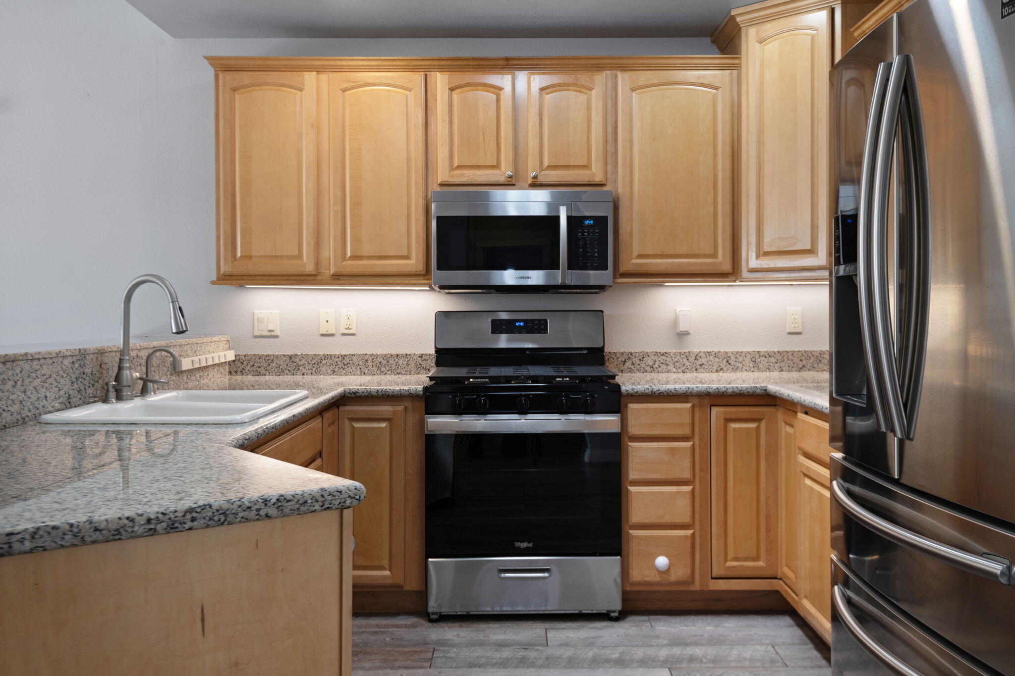 1736 NW Nickernut Place