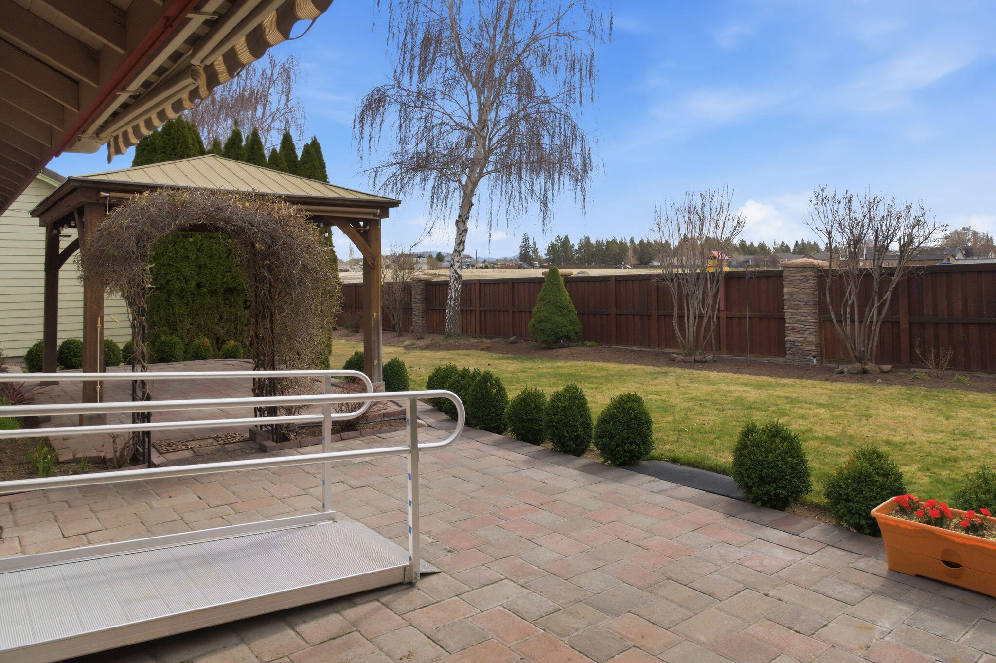 1736 NW Nickernut Place