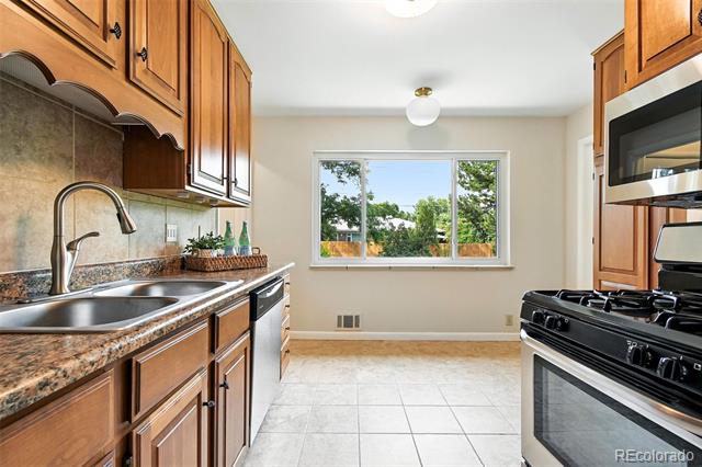 5503 E Utah Place