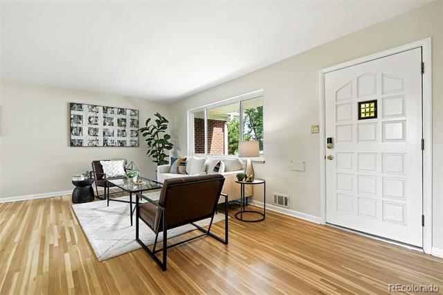 5503 E Utah Place