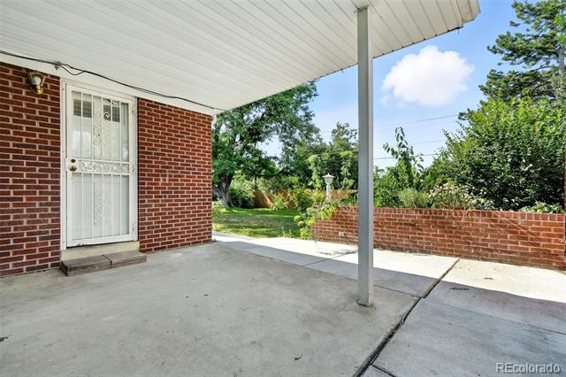 5503 E Utah Place