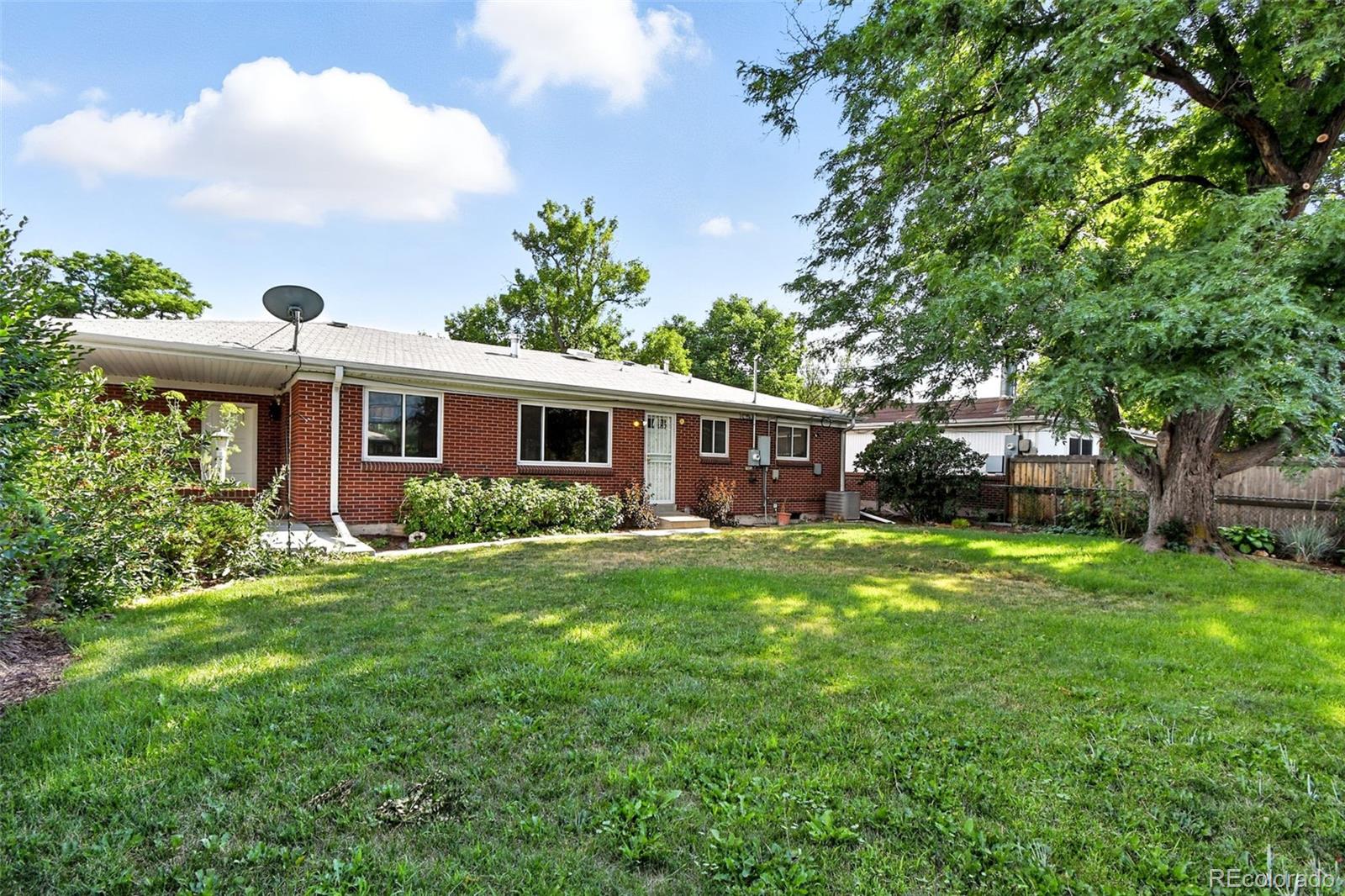 5503 E Utah Place