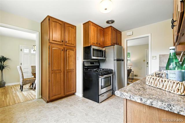 5503 E Utah Place