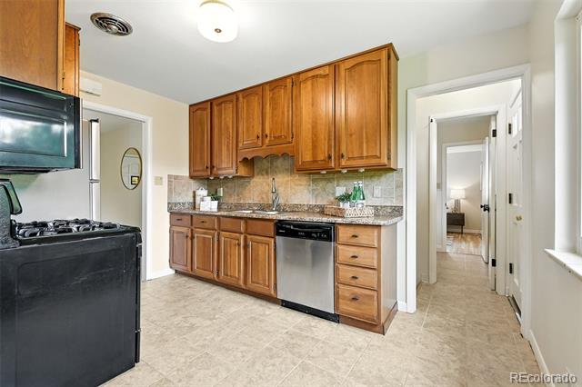 5503 E Utah Place