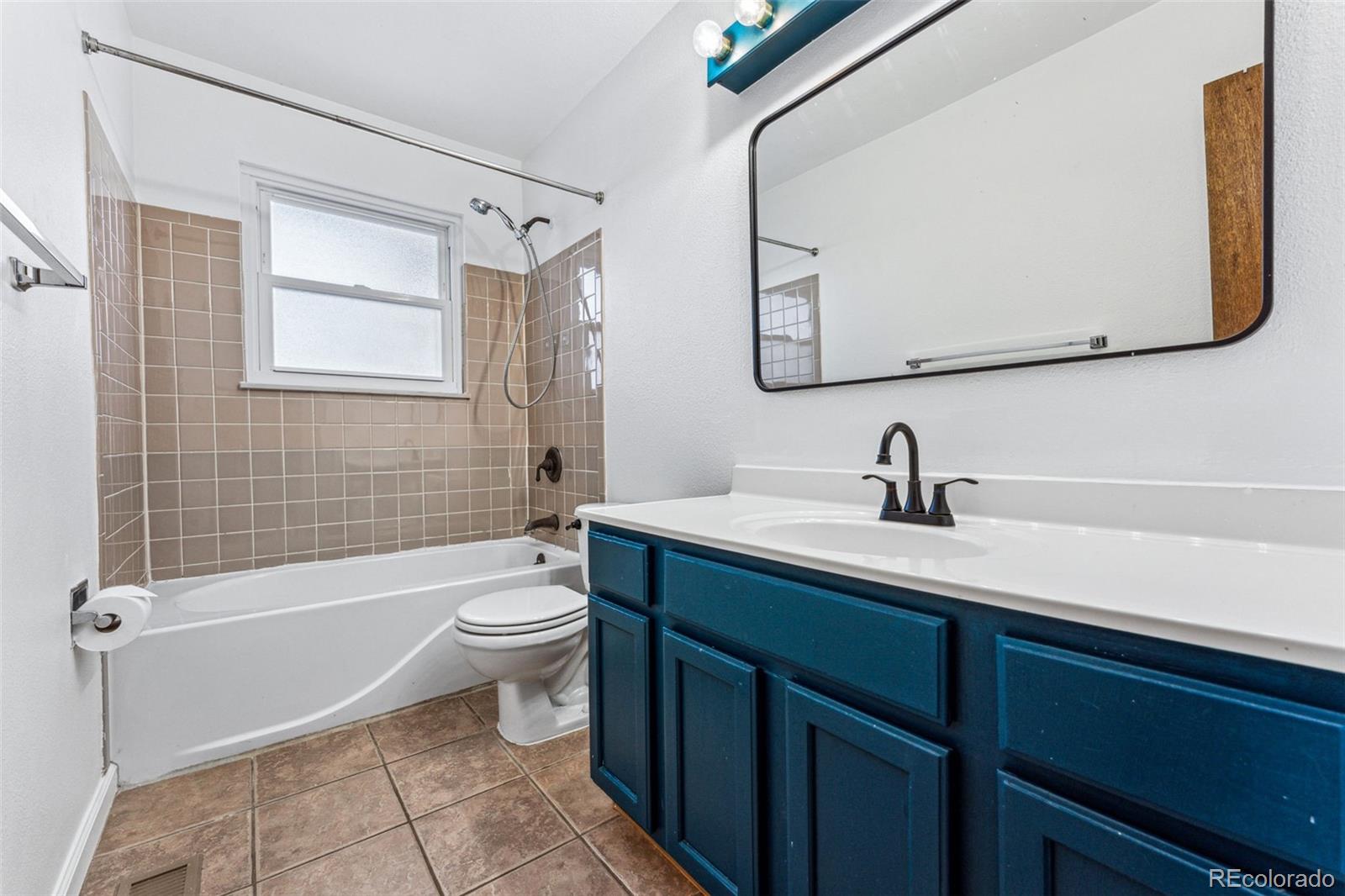 10401 W Lehigh Avenue