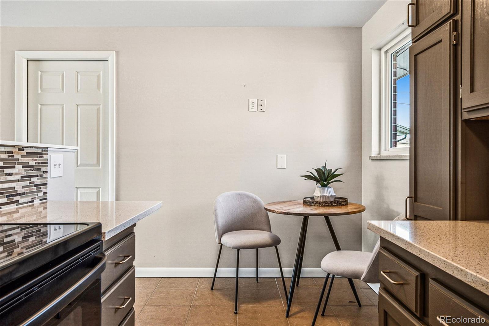 1324 S Niagara Street