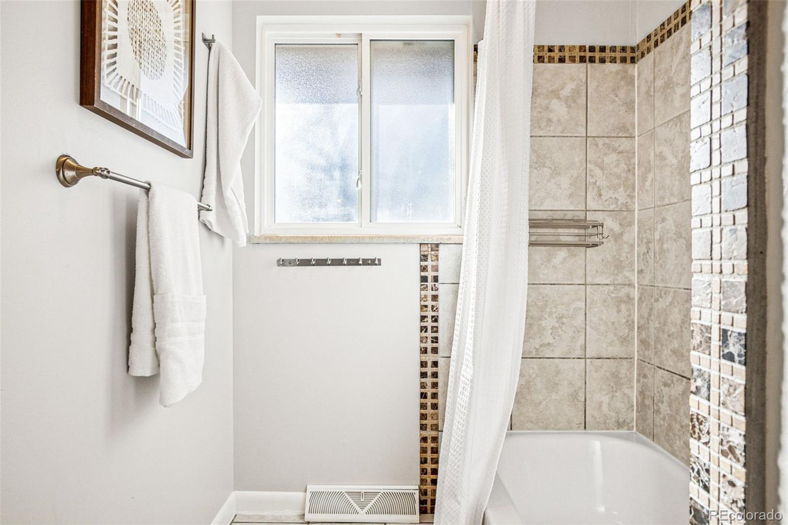 1324 S Niagara Street