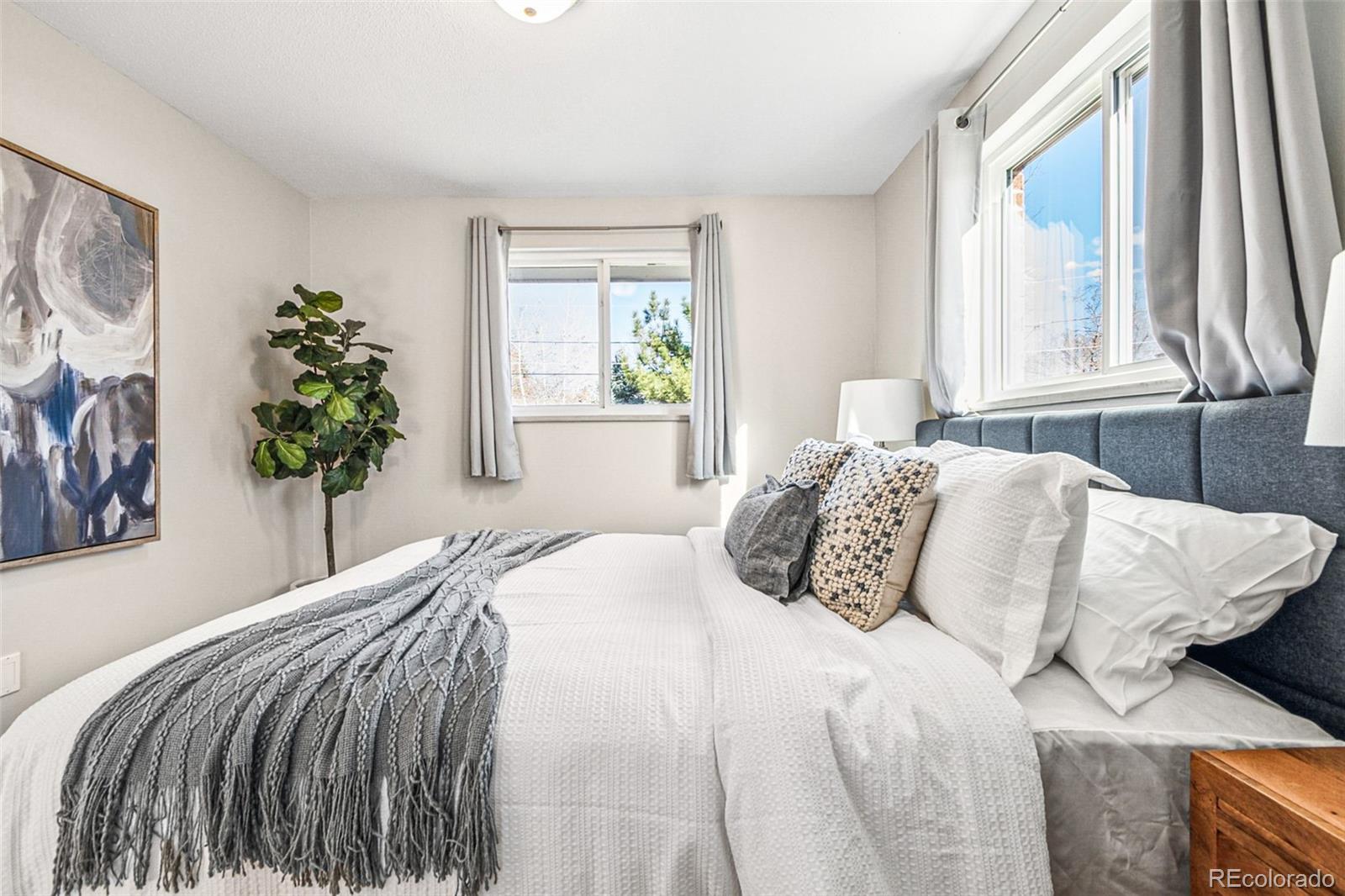 1324 S Niagara Street