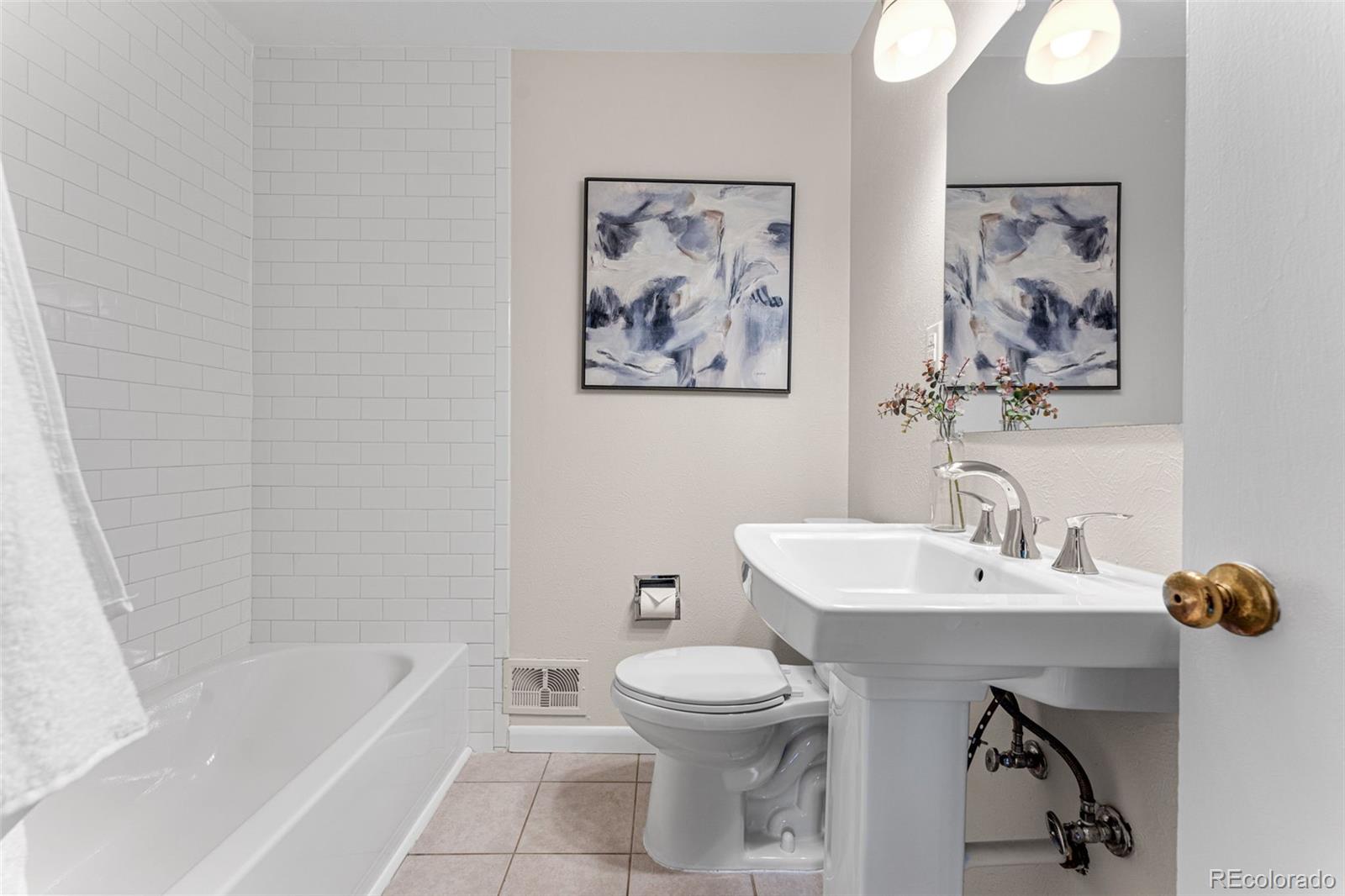 5322 E Colorado Avenue