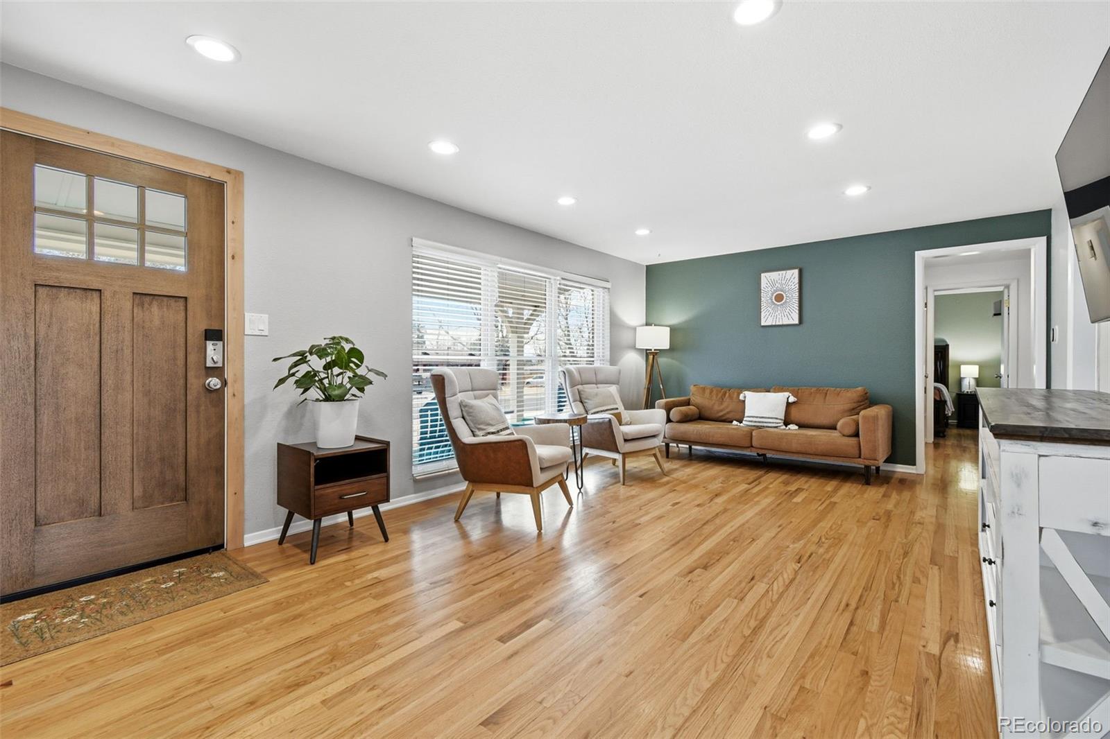 7270 S Pennsylvania Street