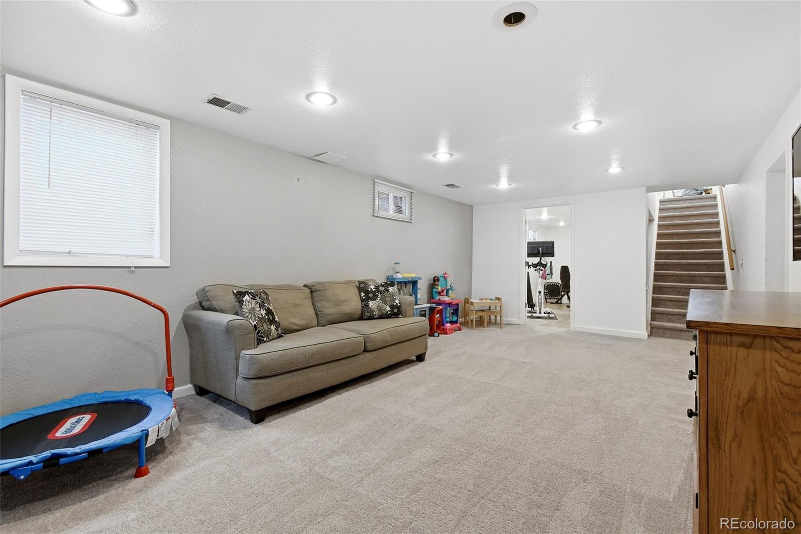 7270 S Pennsylvania Street