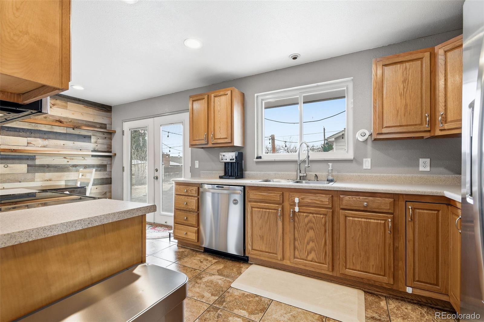 7270 S Pennsylvania Street