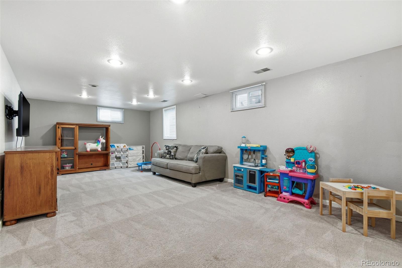 7270 S Pennsylvania Street