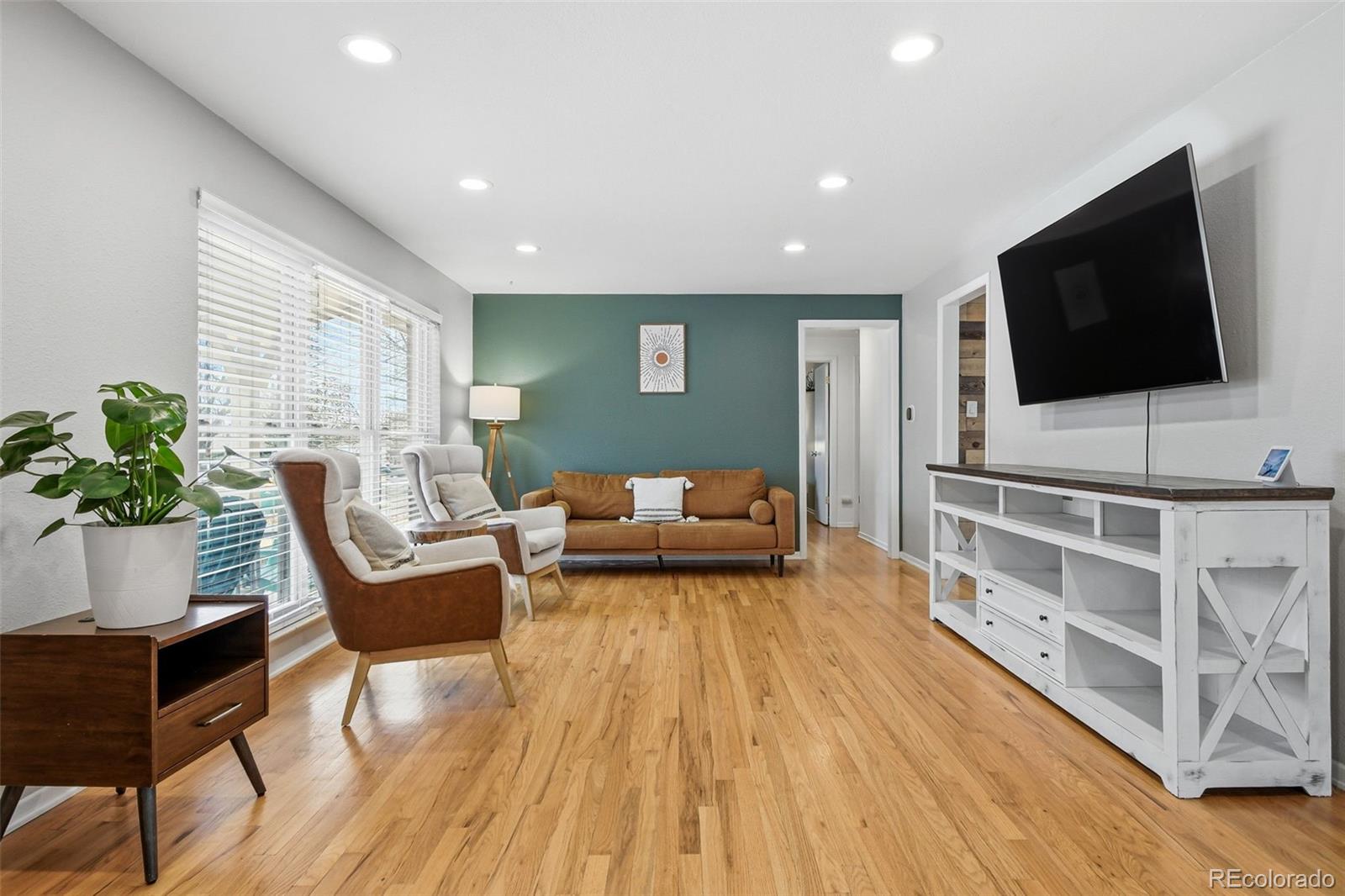 7270 S Pennsylvania Street