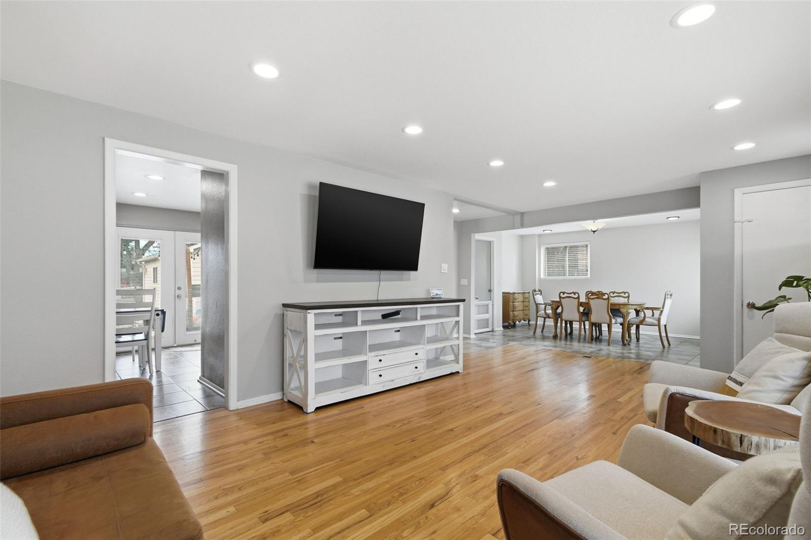 7270 S Pennsylvania Street