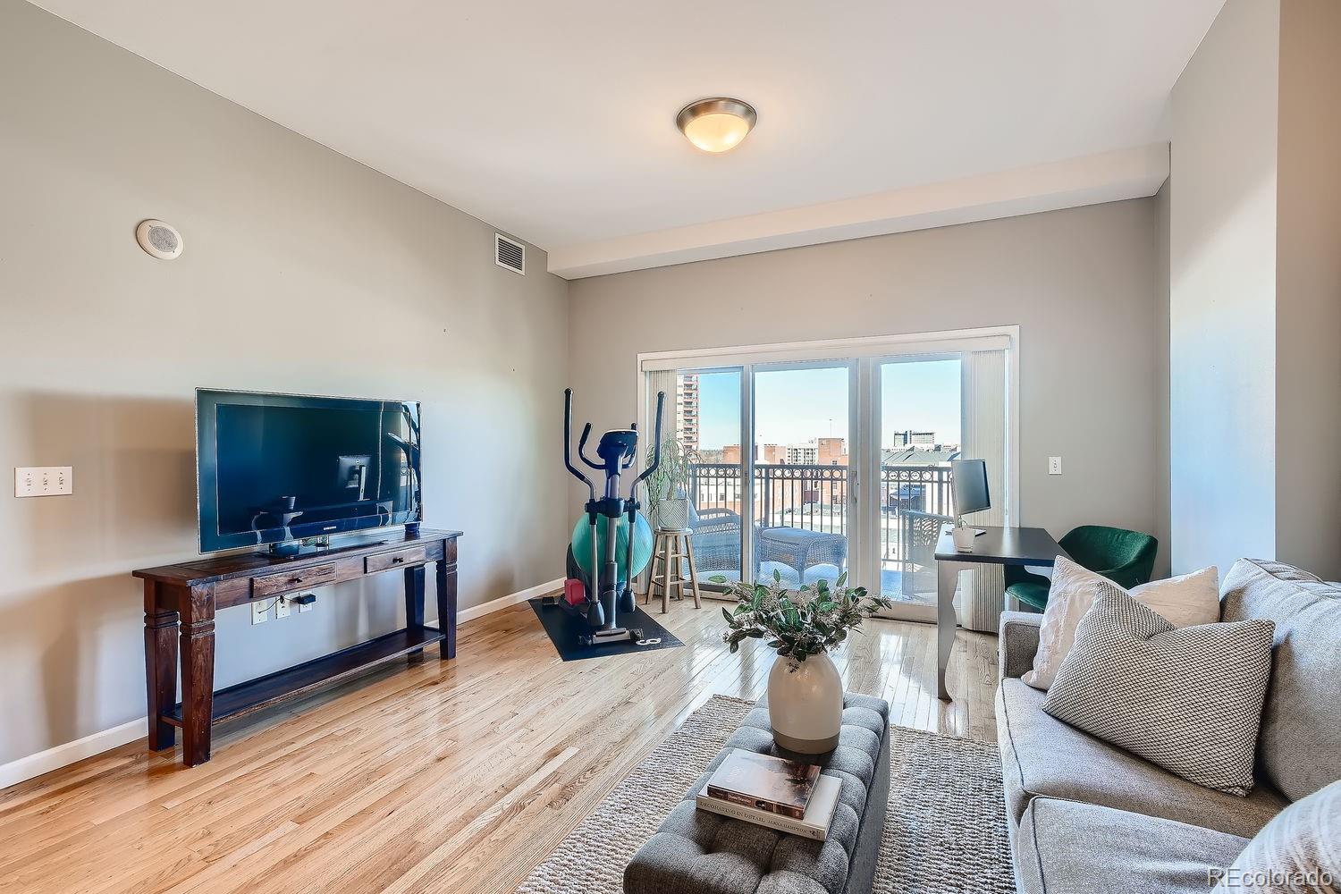 1950 N Logan Street Unit: 807