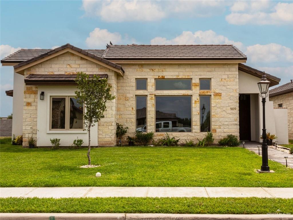 909 Grambling Avenue, McAllen