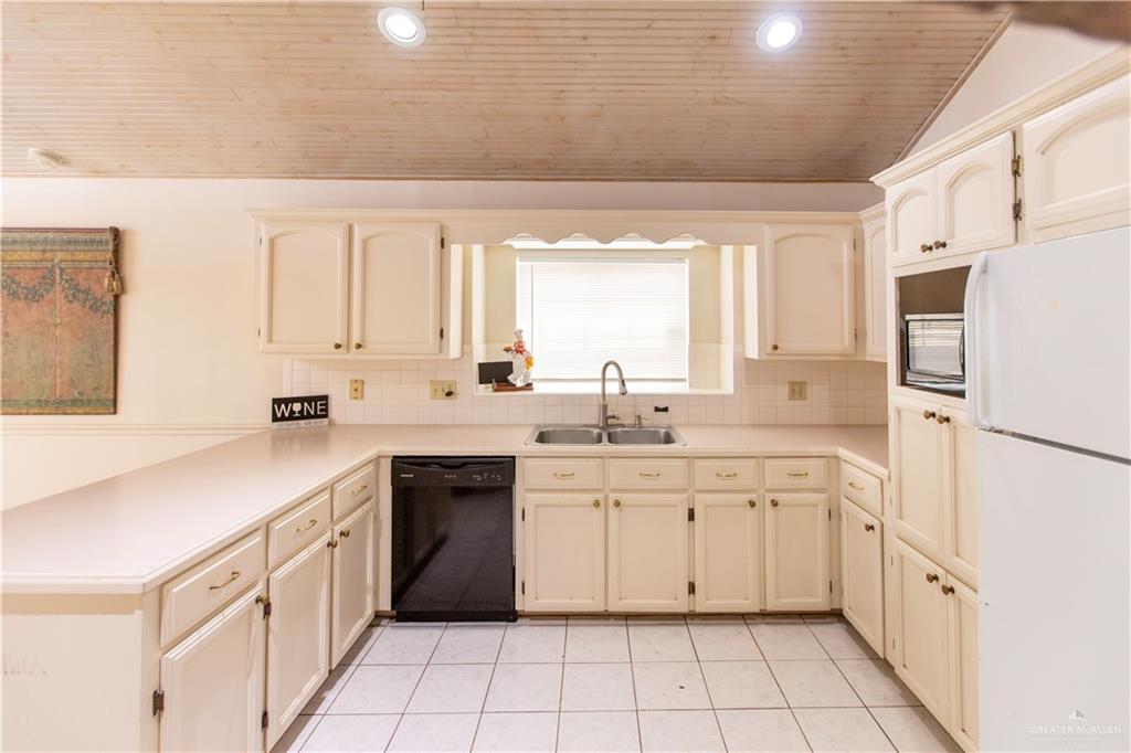 4924 N E Street, McAllen