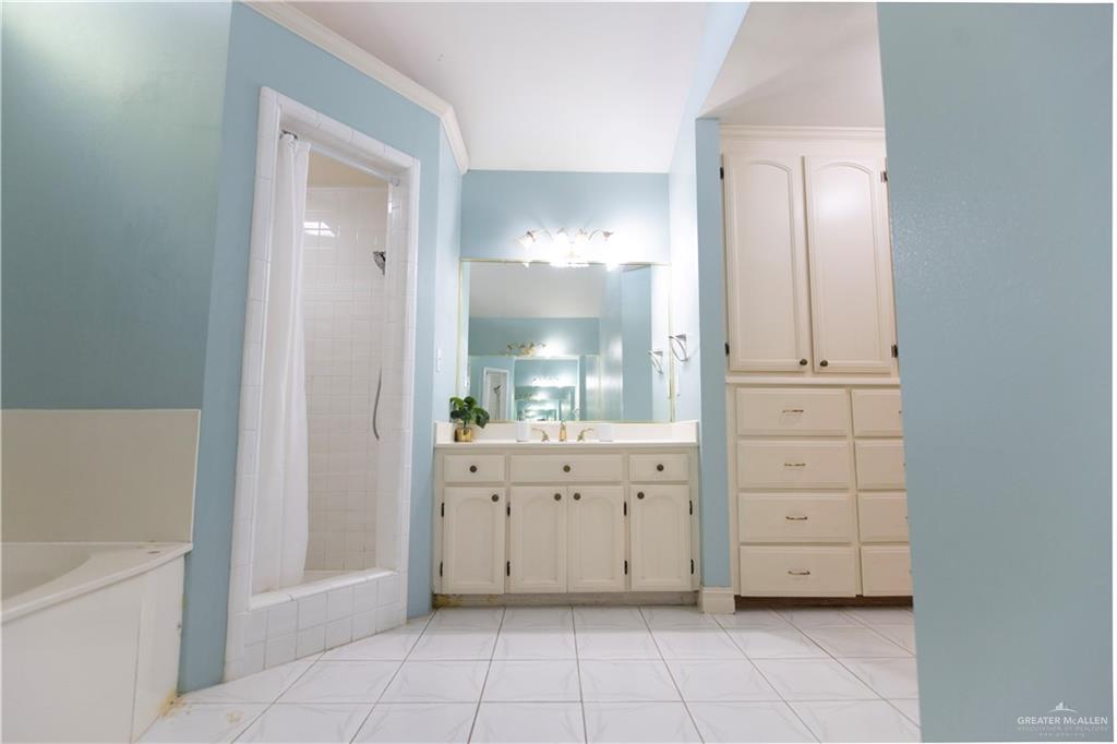 4924 N E Street, McAllen