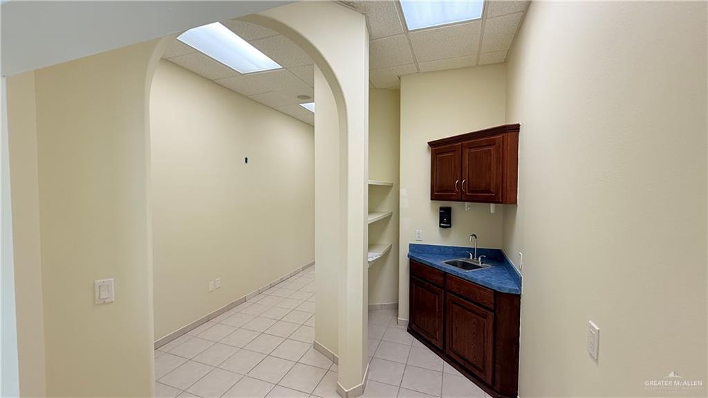 1112 E Griffin Parkway