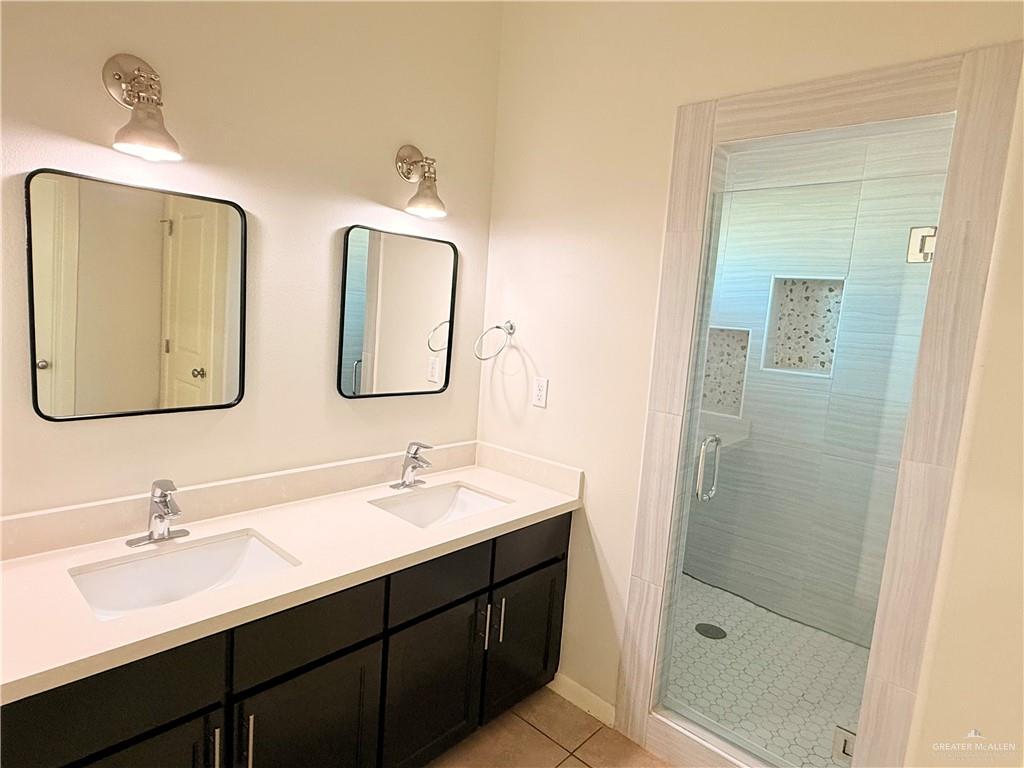 2922 N 50th Lane, McAllen